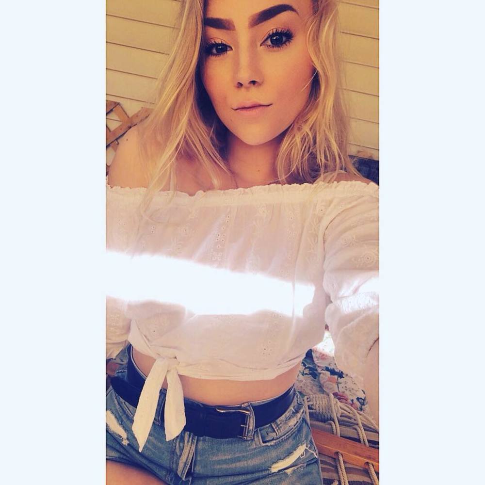 Meet your Posher, Cora